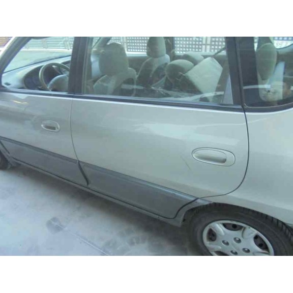 kia carens del año 2000