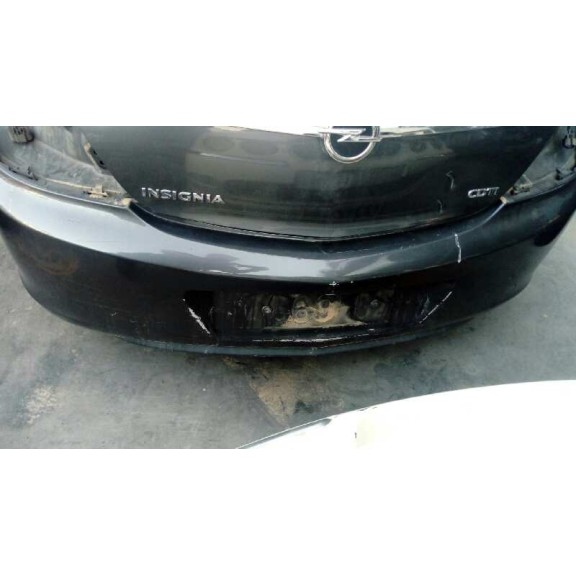 opel insignia berlina del año 2010