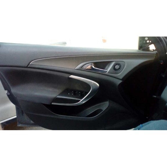 opel insignia berlina del año 2010