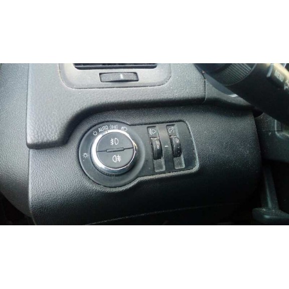 opel insignia berlina del año 2010