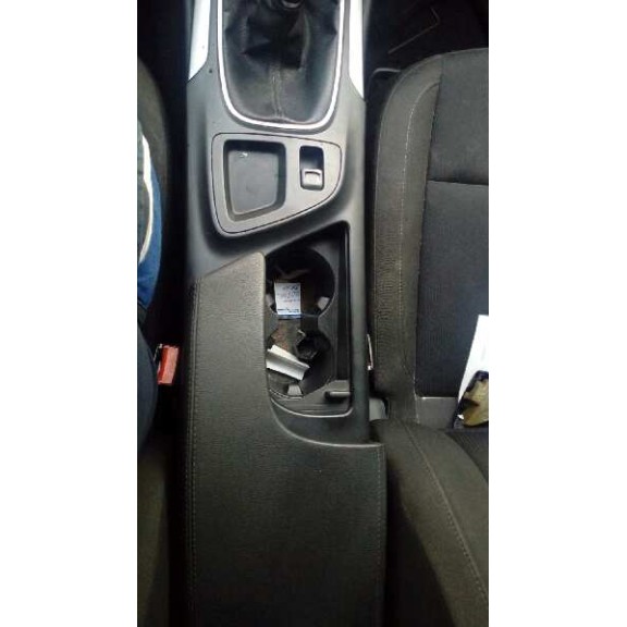 opel insignia berlina del año 2010