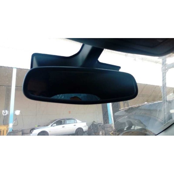 opel insignia berlina del año 2010