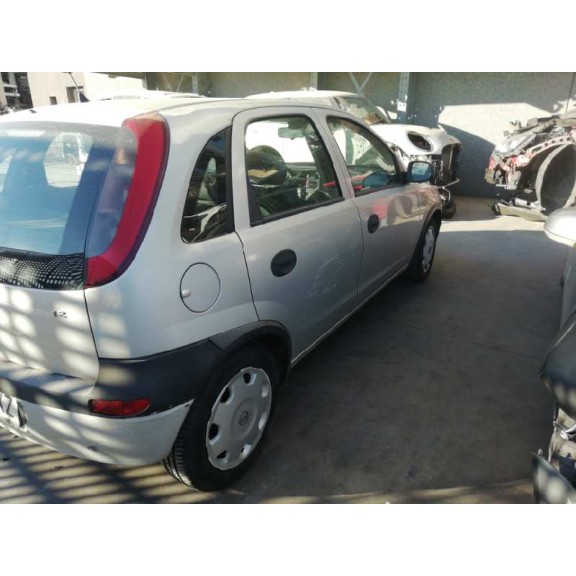 opel corsa c del año 2002