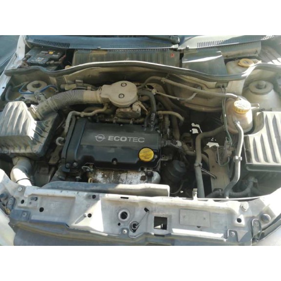 opel corsa c del año 2002