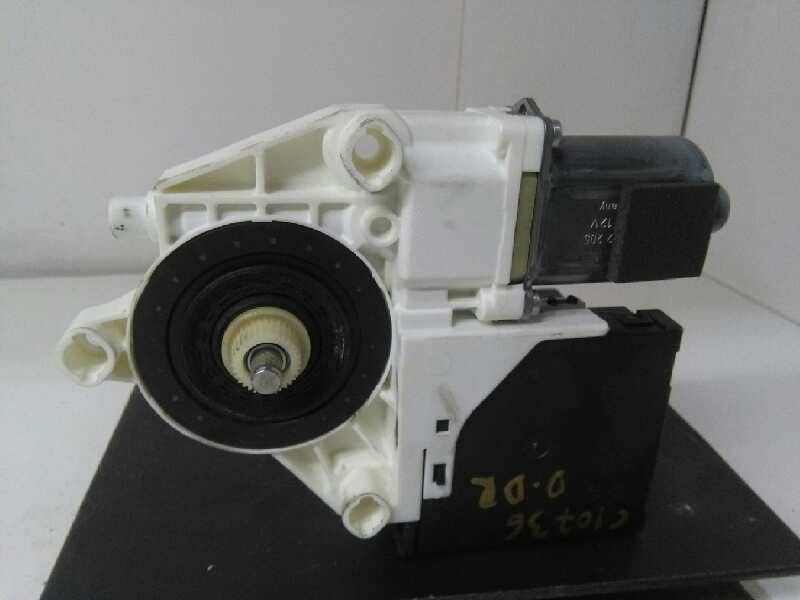 Recambio de motor elevalunas delantero derecho para audi a3 sportback (8p) 1.6 tdi ambiente referencia OEM IAM 8P0959802Q  