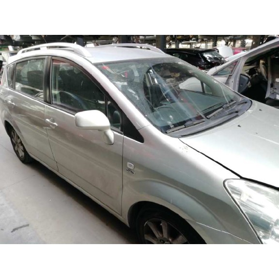 toyota corolla verso (r1) del año 2004