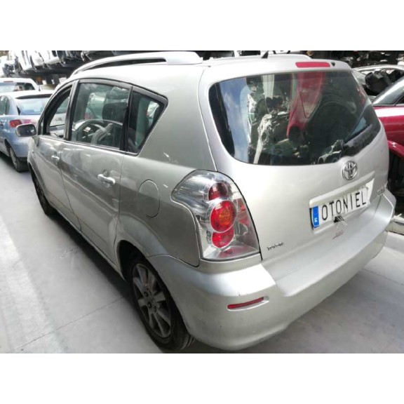 toyota corolla verso (r1) del año 2004