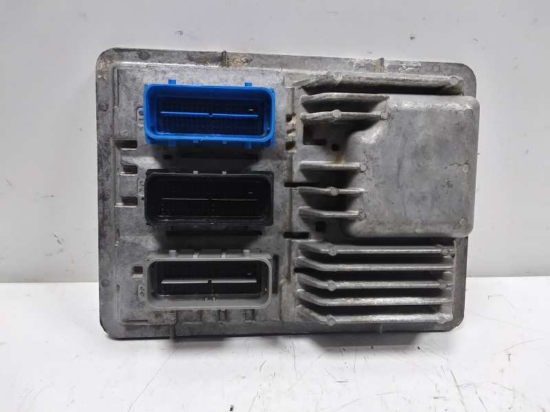 Recambio de centralita motor uce para opel astra k lim. 5türig dynamic referencia OEM IAM 12670579  