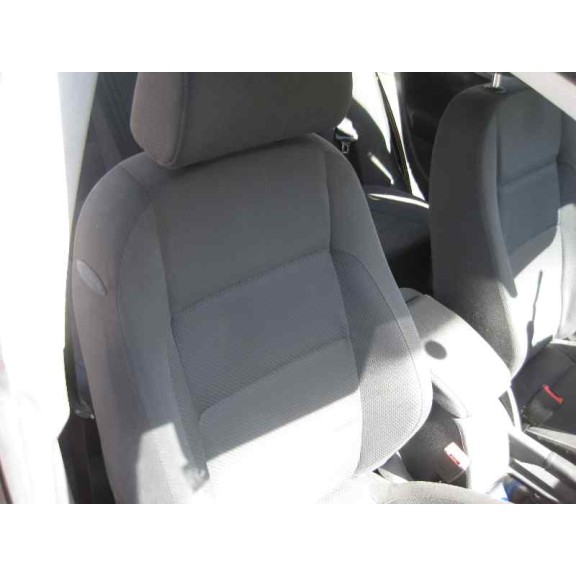 volkswagen golf v berlina (1k1) del año 2005