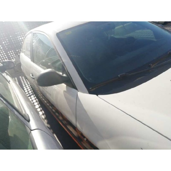 seat ibiza (6l1) del año 2008