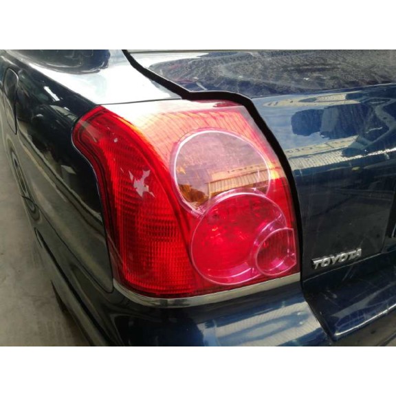 toyota avensis berlina (t25) del año 2004