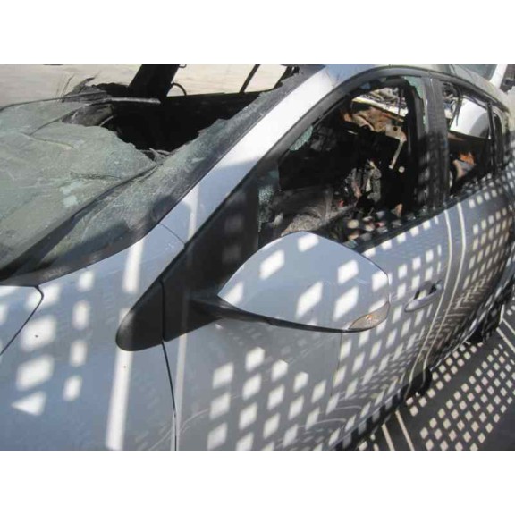 renault megane iii berlina 5 p del año 2011