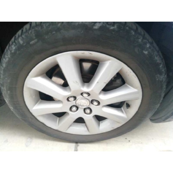 toyota avensis berlina (t25) del año 2004