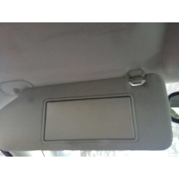 toyota avensis berlina (t25) del año 2004