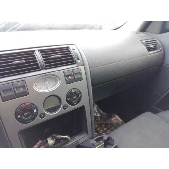 ford mondeo berlina (ge) del año 2001