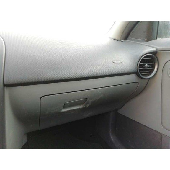 seat cordoba berlina (6l2) del año 2006