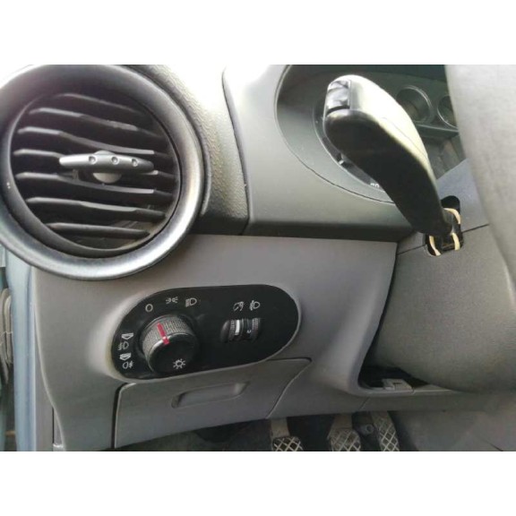 seat cordoba berlina (6l2) del año 2006
