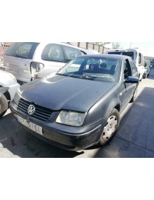 volkswagen bora berlina (1j2) del año 2003