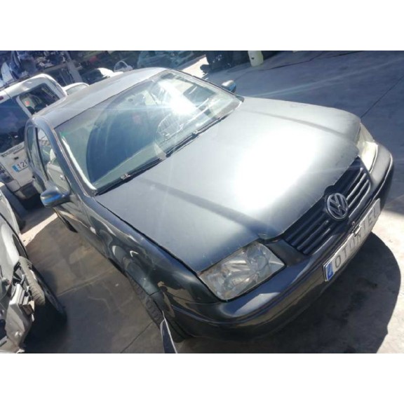 volkswagen bora berlina (1j2) del año 2003