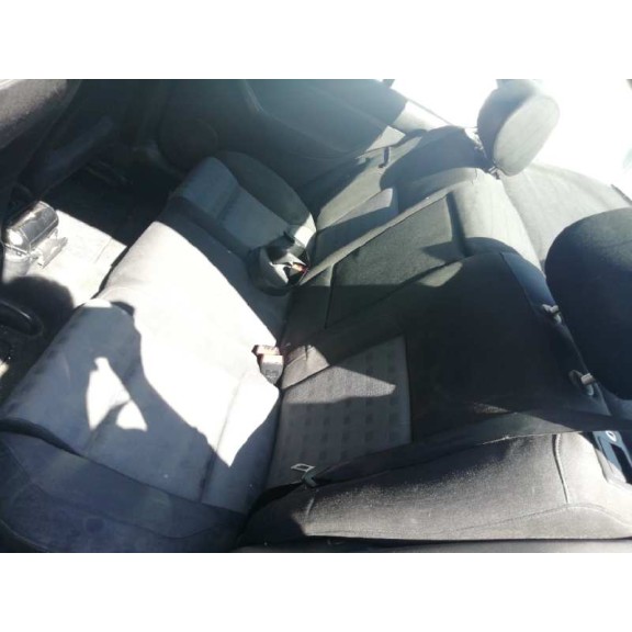 volkswagen bora berlina (1j2) del año 2003