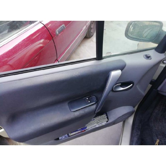 renault grand scenic del año 2008