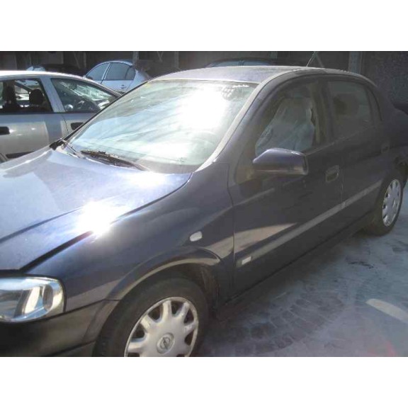 opel astra g berlina del año 2001