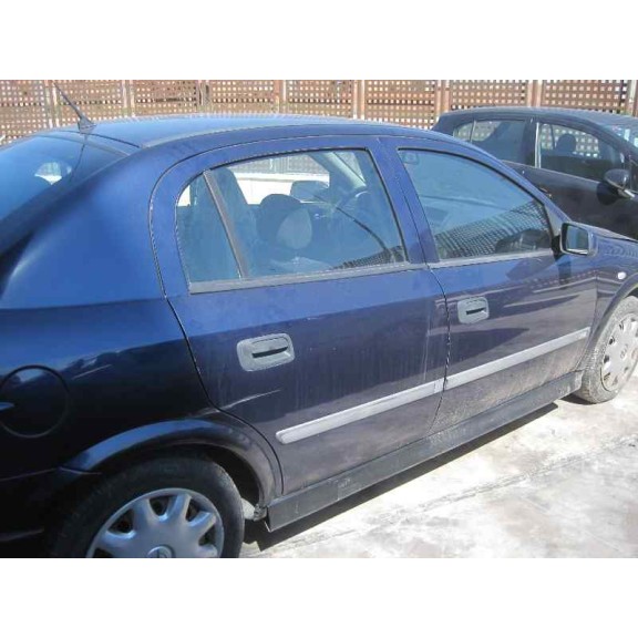 opel astra g berlina del año 2001
