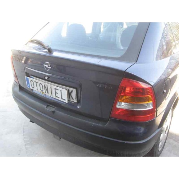 opel astra g berlina del año 2001