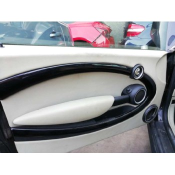 GUARNECIDO PUERTA DELANTERA IZQUIERDA 