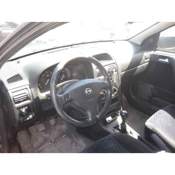 opel astra g berlina del año 2001