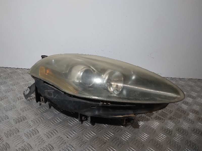 Recambio de faro derecho para fiat croma (194) 1.8 16v cat referencia OEM IAM 51816980 PARA PULIR 