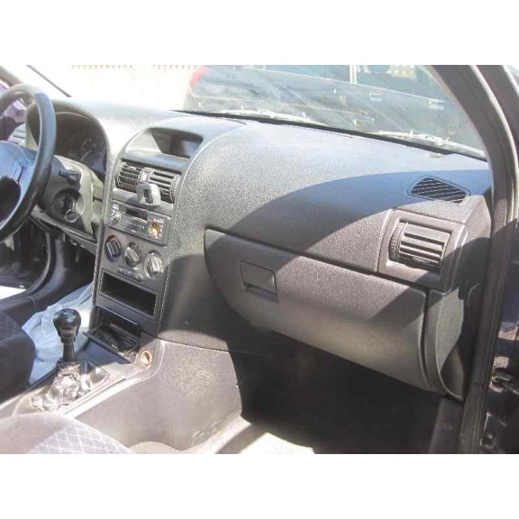 opel astra g berlina del año 2001