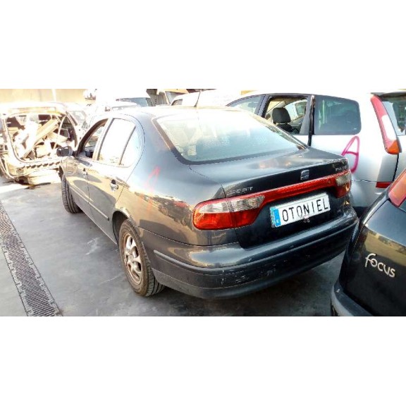 seat toledo (1m2) del año 2000