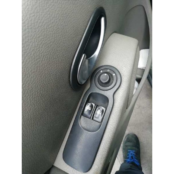 renault modus del año 2004