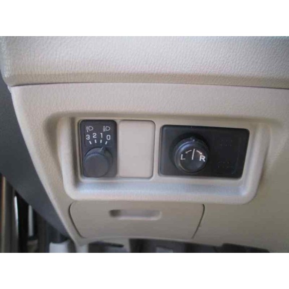 nissan primera berlina (p12) del año 2002