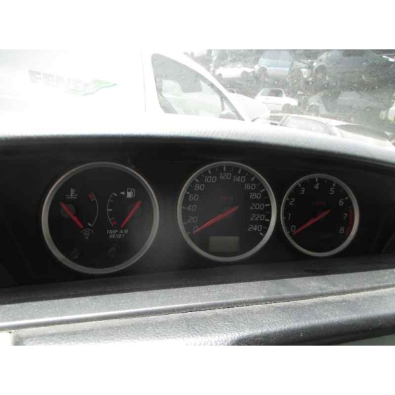 nissan primera berlina (p12) del año 2002