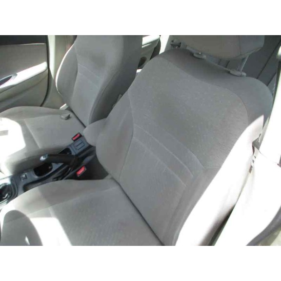 nissan primera berlina (p12) del año 2002