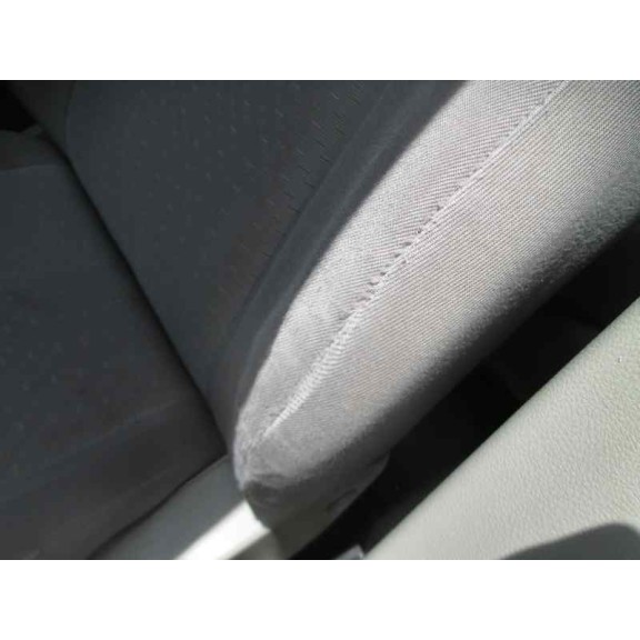 nissan primera berlina (p12) del año 2002