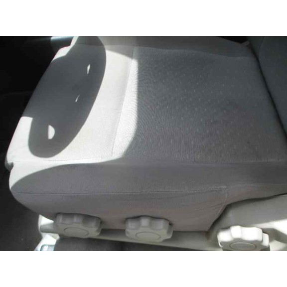 nissan primera berlina (p12) del año 2002