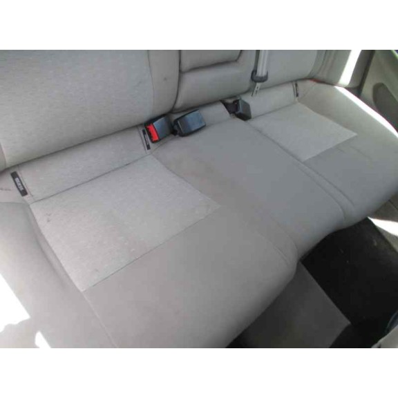 nissan primera berlina (p12) del año 2002