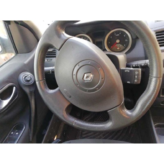 renault megane ii berlina 5p del año 2004