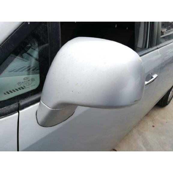 kia carens (un) del año 2006