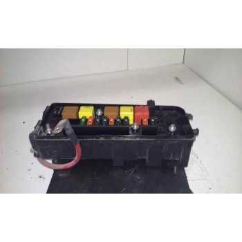 Recambio de caja reles / fusibles para opel vectra c berlina club referencia OEM IAM 13112918  