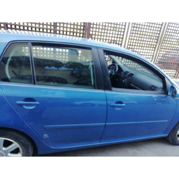 volkswagen golf v berlina (1k1) del año 2004