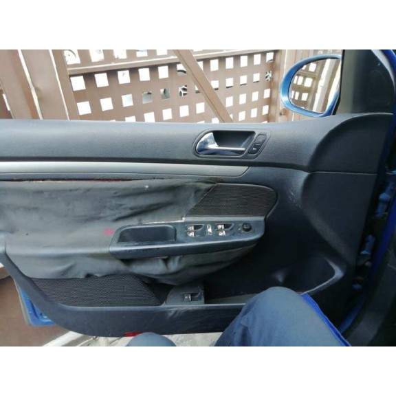 volkswagen golf v berlina (1k1) del año 2004