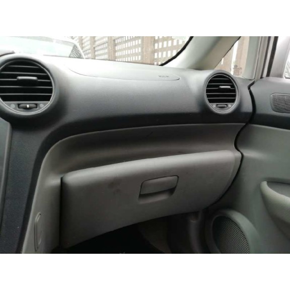 kia carens (un) del año 2006