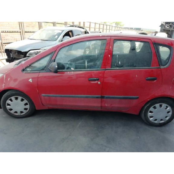 mitsubishi colt berlina 5 (z30a) del año 2006