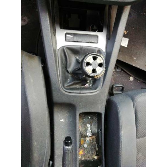 volkswagen golf v berlina (1k1) del año 2004