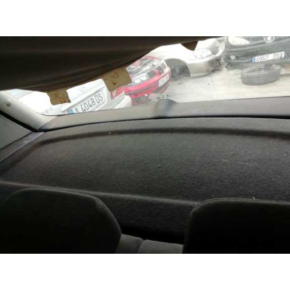 volkswagen golf v berlina (1k1) del año 2004