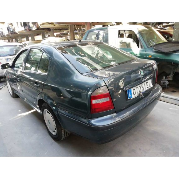 skoda octavia berlina (1u2) del año 1999